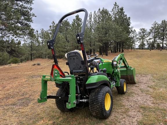 Image of John Deere 1025R equipment image 4