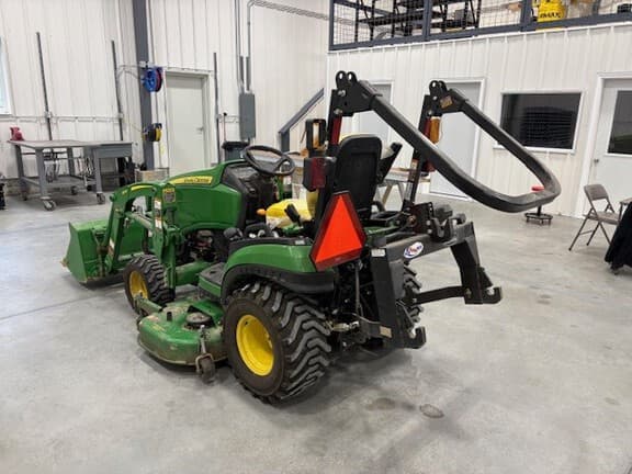 Image of John Deere 1025R equipment image 3