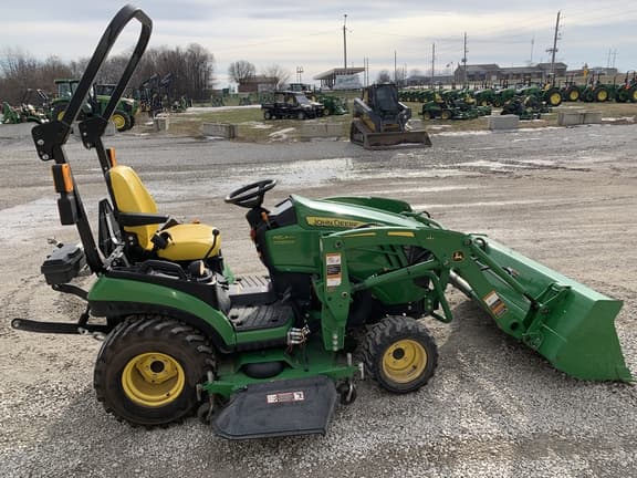 Image of John Deere 1025R equipment image 4