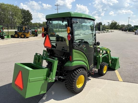 Image of John Deere 1025R equipment image 4
