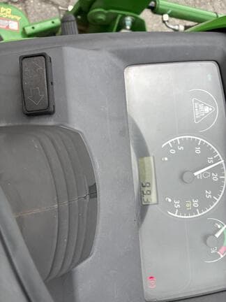 Image of John Deere 1025R equipment image 4