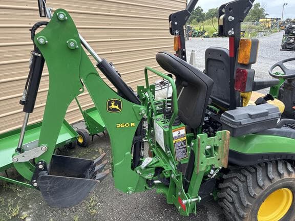 Image of John Deere 1025R equipment image 3