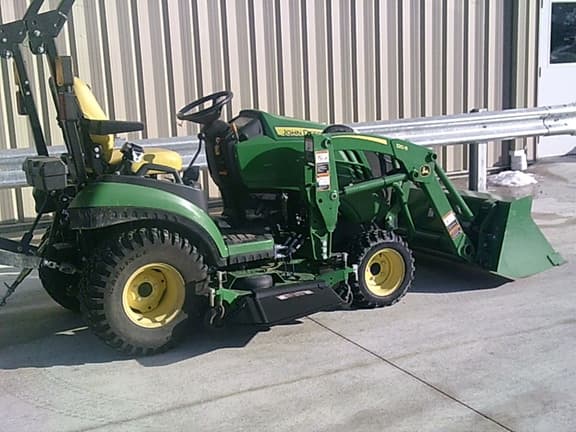 Image of John Deere 1025R equipment image 2