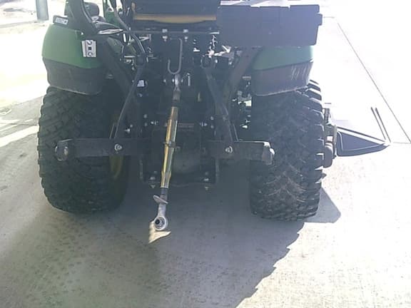 Image of John Deere 1025R equipment image 3