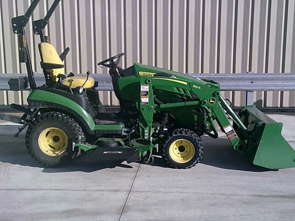 Image of John Deere 1025R equipment image 1