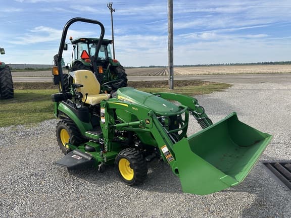 Image of John Deere 1025R equipment image 3