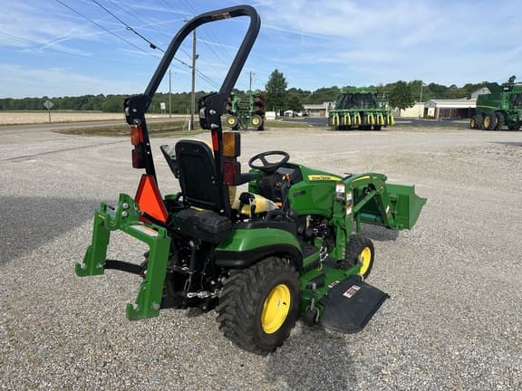 Image of John Deere 1025R equipment image 2