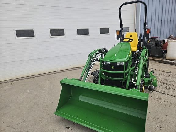 Image of John Deere 1025R equipment image 4