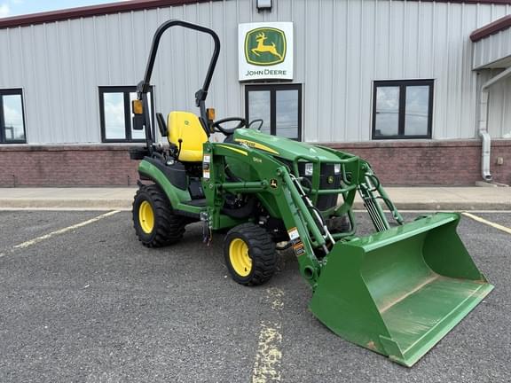 Image of John Deere 1025R equipment image 3