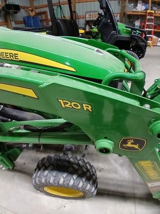 Image of John Deere 1025R equipment image 3