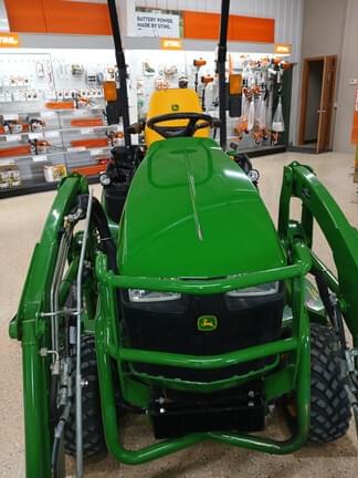Image of John Deere 1025R equipment image 4