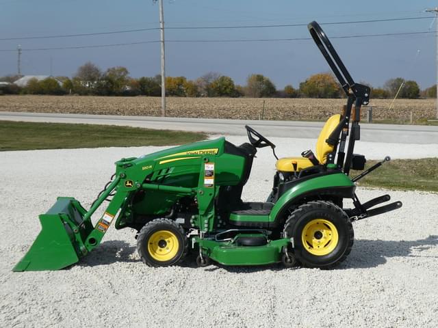 Image of John Deere 1025R equipment image 3
