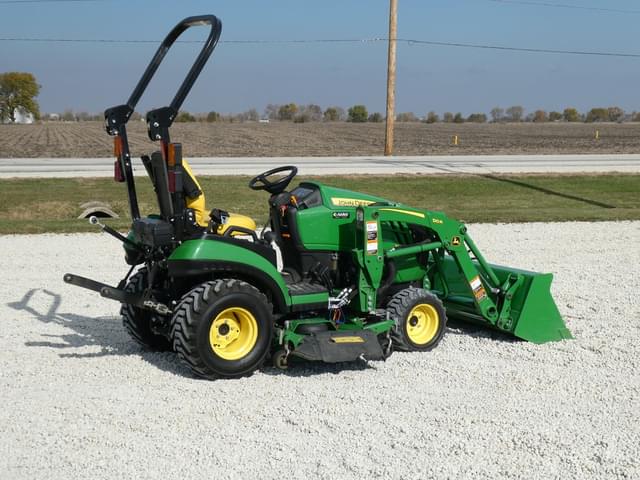 Image of John Deere 1025R equipment image 4