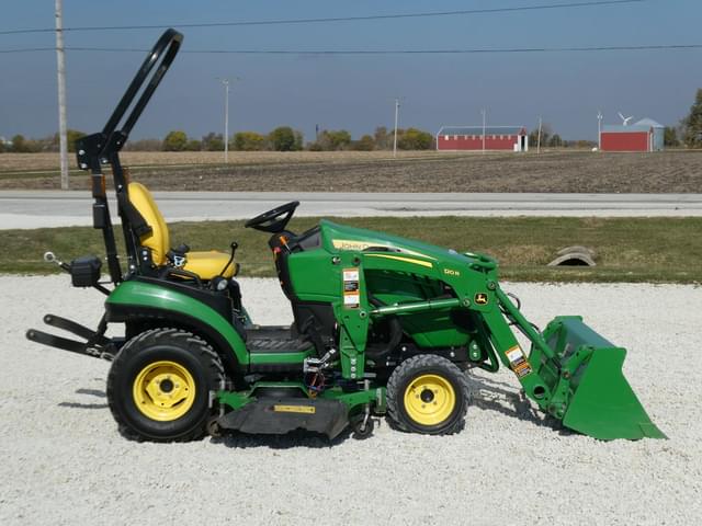 Image of John Deere 1025R equipment image 2