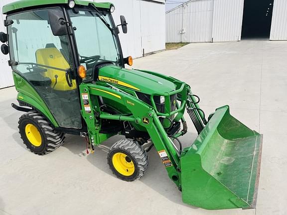 Image of John Deere 1025R equipment image 2