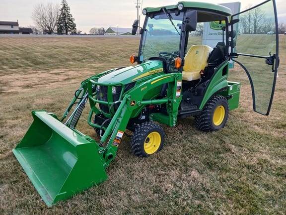 2021 John Deere 1025R Equipment Image0