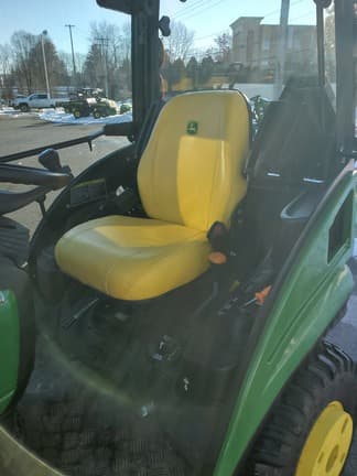 Image of John Deere 1025R equipment image 2