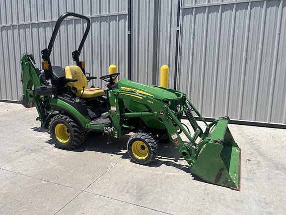 Image of John Deere 1025R equipment image 4