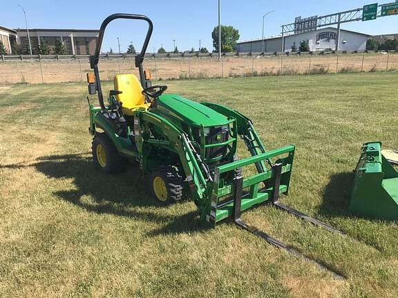 Image of John Deere 1025R equipment image 3