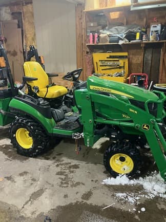 Image of John Deere 1025R equipment image 2