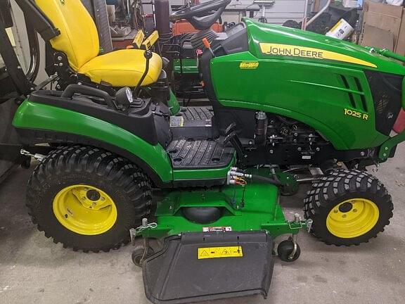 Image of John Deere 1025R equipment image 1