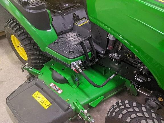 Image of John Deere 1025R equipment image 4