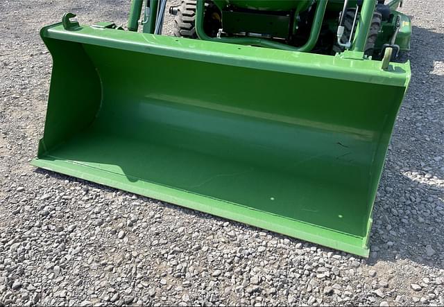 Image of John Deere 1025R equipment image 3