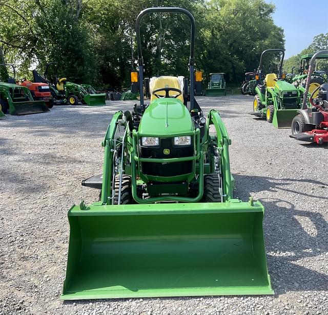 Image of John Deere 1025R equipment image 2