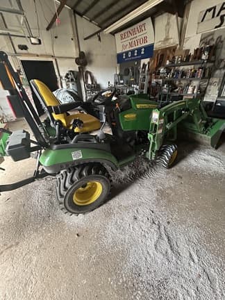 Image of John Deere 1025R equipment image 1