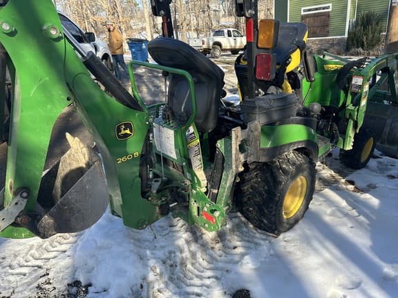 Image of John Deere 1025R equipment image 4