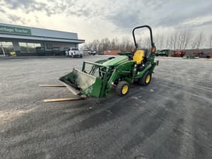 2021 John Deere 1025R Image