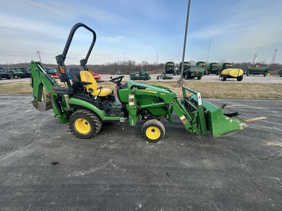 Image of John Deere 1025R equipment image 4