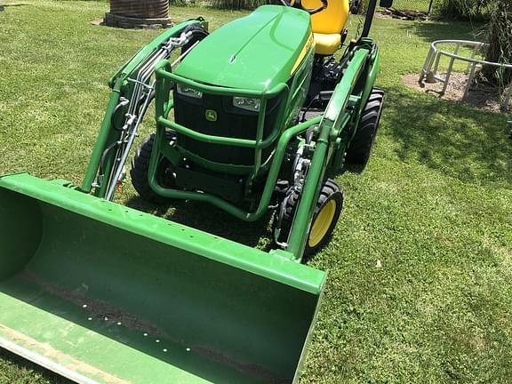 Image of John Deere 1025R equipment image 4