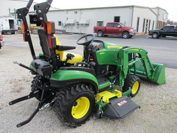 Image of John Deere 1025R equipment image 4