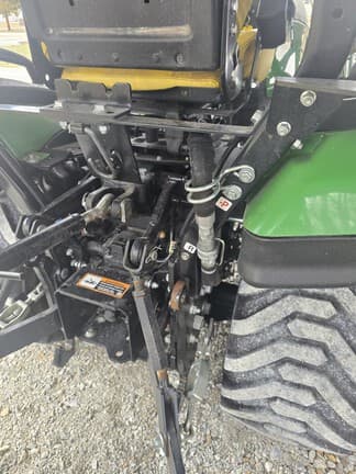 Image of John Deere 1025R equipment image 3