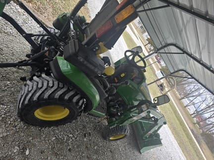 Image of John Deere 1025R equipment image 1