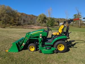 2021 John Deere 1025R Image