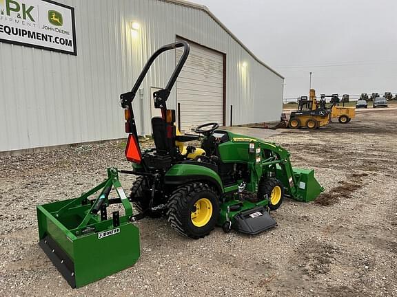 Image of John Deere 1025R equipment image 2