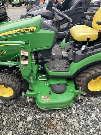 Image of John Deere 1025R equipment image 3