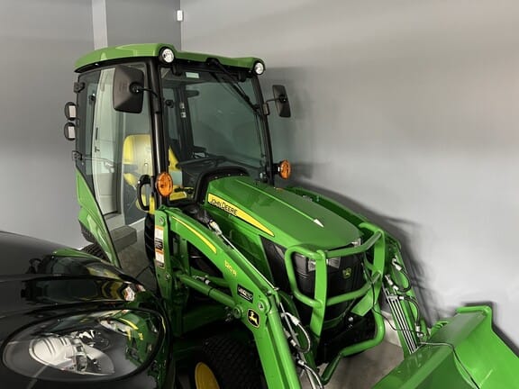 Main image John Deere 1025R