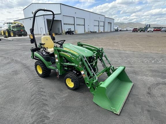 Image of John Deere 1025R equipment image 3