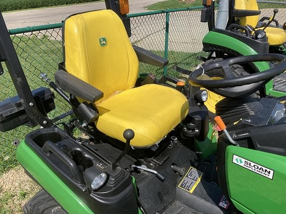 Image of John Deere 1025R equipment image 4