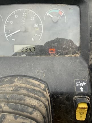 Image of John Deere 1025R equipment image 4