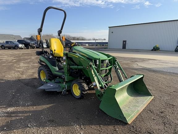 Image of John Deere 1025R equipment image 2