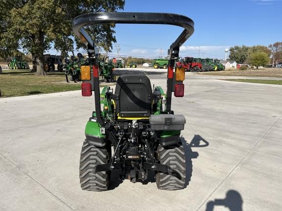 Image of John Deere 1025R equipment image 3