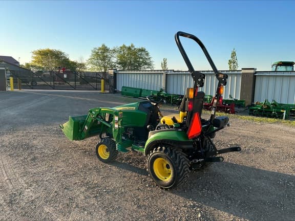 Image of John Deere 1025R equipment image 4