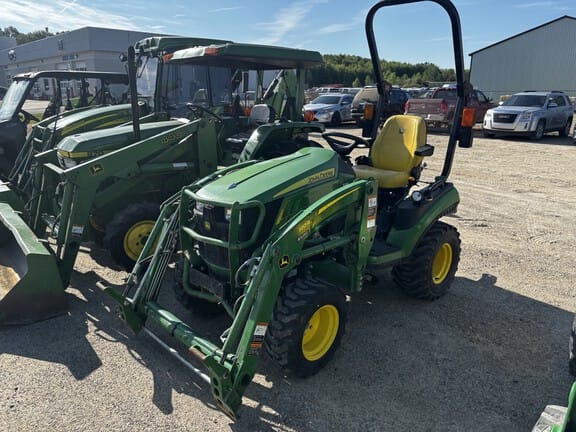 2021 John Deere 1025R Equipment Image0