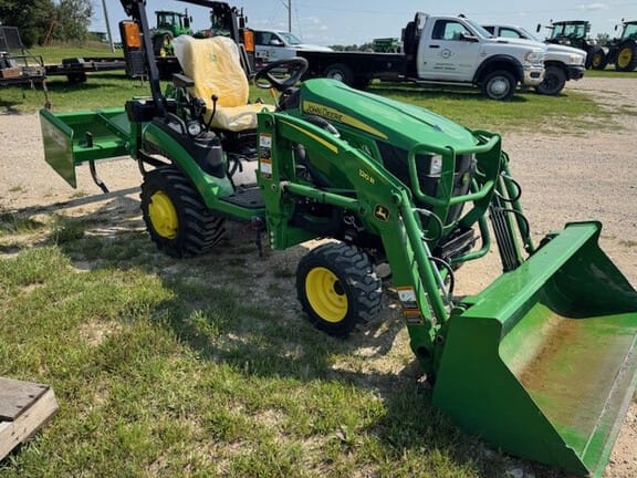 2021 John Deere 1025R Equipment Image0