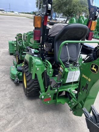 Image of John Deere 1025R equipment image 3