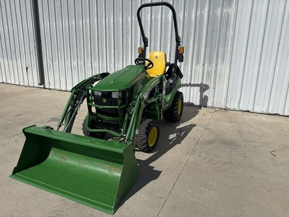 Image of John Deere 1025R equipment image 2